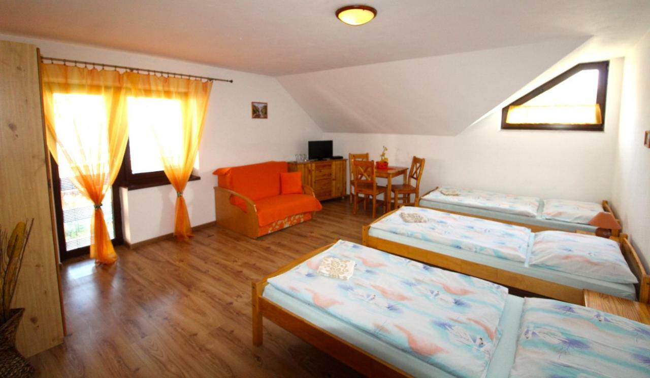 Penzion Saty Liptovske Sliace Екстериор снимка